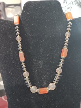 Crown Trifari Brown & Black Beaded Women's Necklace 17"